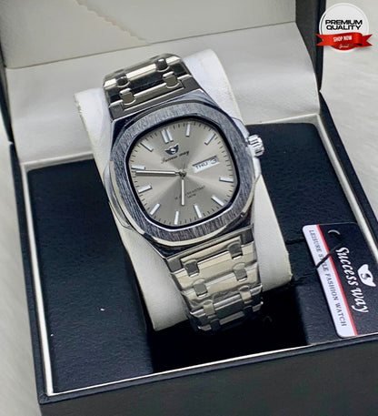 ZOLVEX Success Way Green Dial Luxury Watch – Stainless Steel Day-Date Watch
